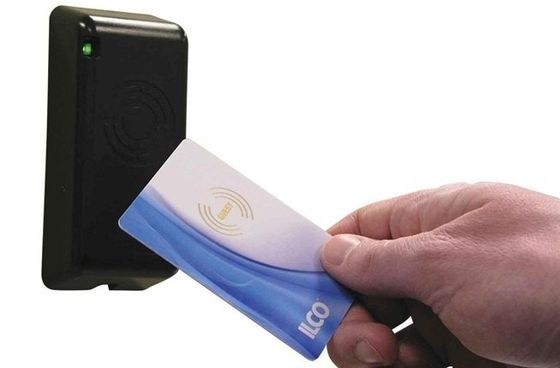 OEM EV1 RFID смарт-карта 2K 4K 8K 13.56MHz Пластиковые карты лояльности