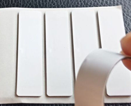 Логотип компании UHF RFID Этикетки на металлических или неметаллических тегах в цепочке поставок